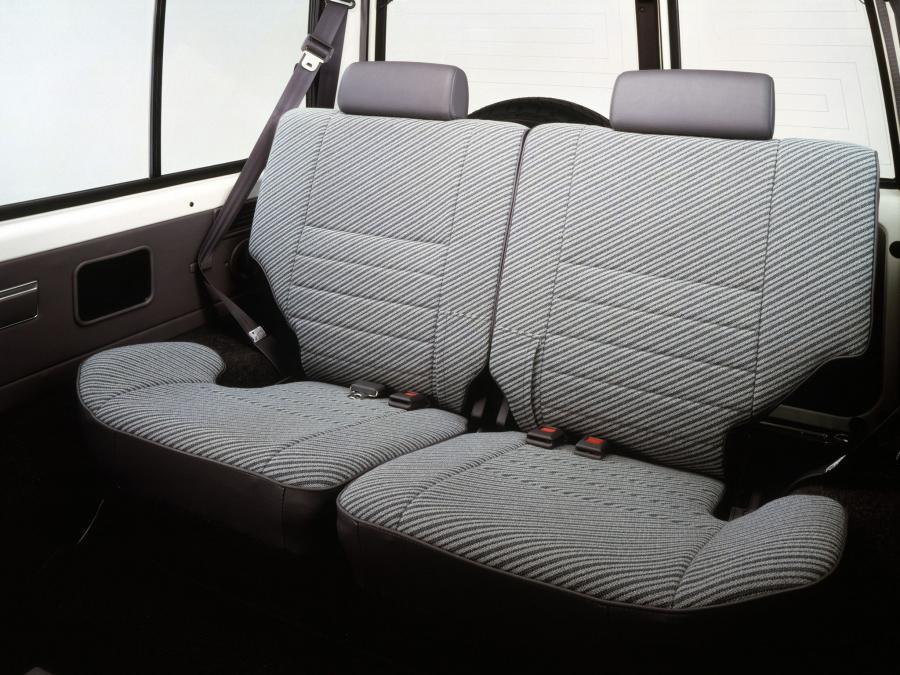  Toyota Land Cruiser 70 1985 года  (фото 13 из 30)